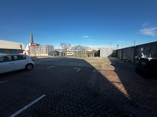 To Let Commercial Property for Rent in Maitland Western Cape